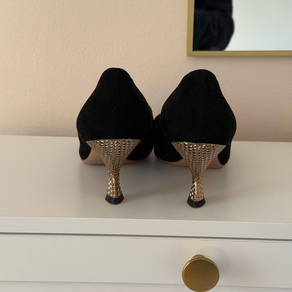 Vintage Prada Women's Black Heels with Bow Detail - Picture 3 of 8